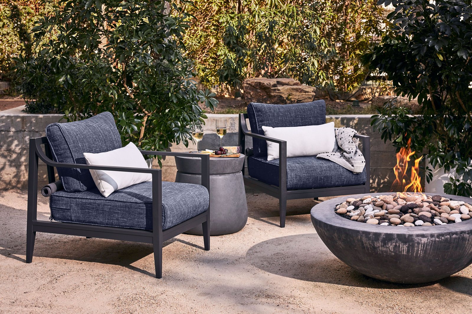 Charcoal Aluminum Outdoor Loveseat (Experience Outer) - Image 20