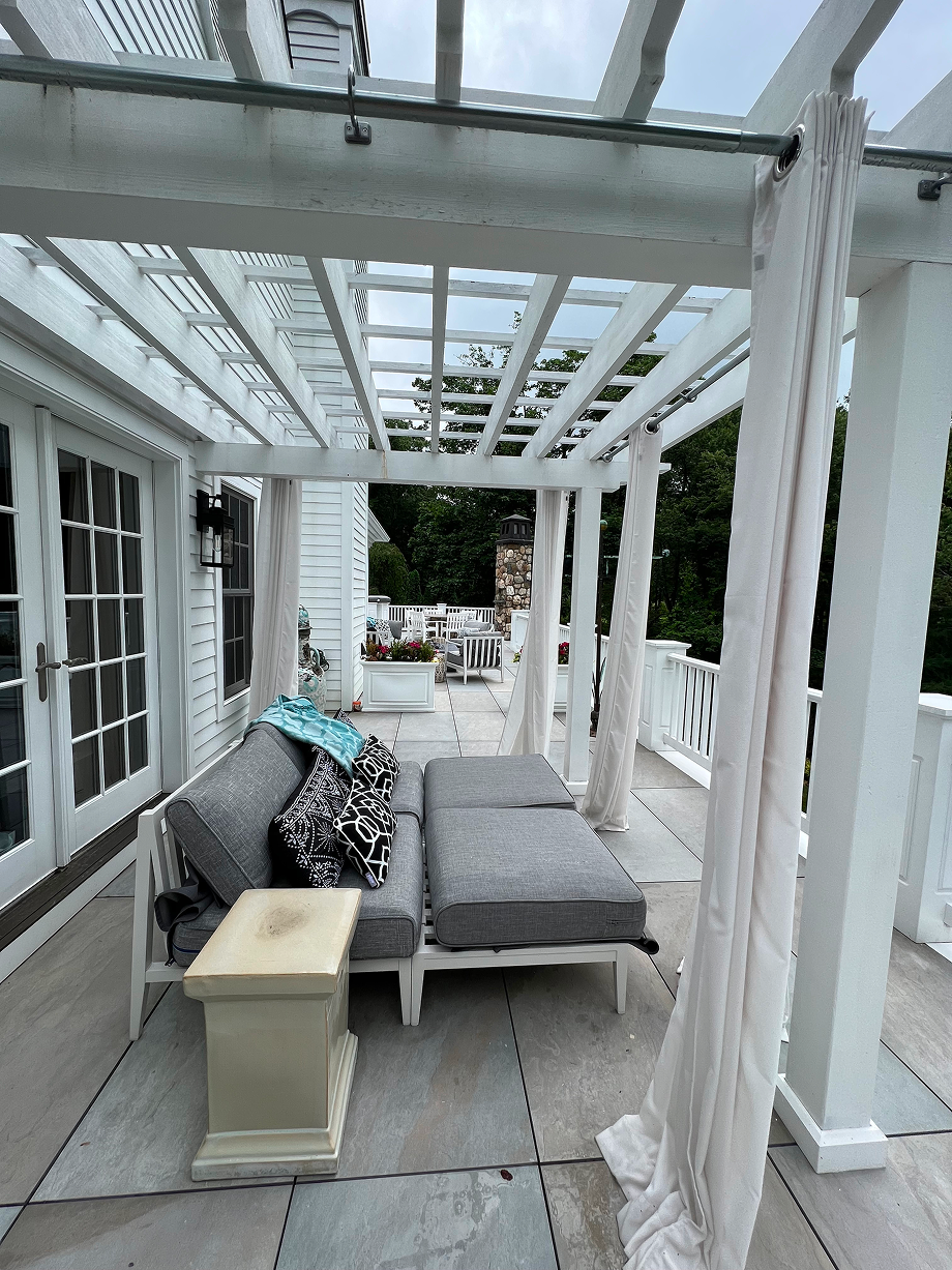 White Aluminum Multifunctional Outdoor Ottoman - Image 15