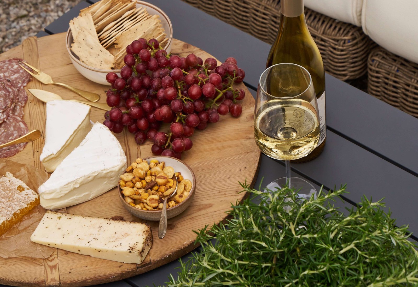 Aluminum Outdoor Coffee Table - Rectangular - Image 4