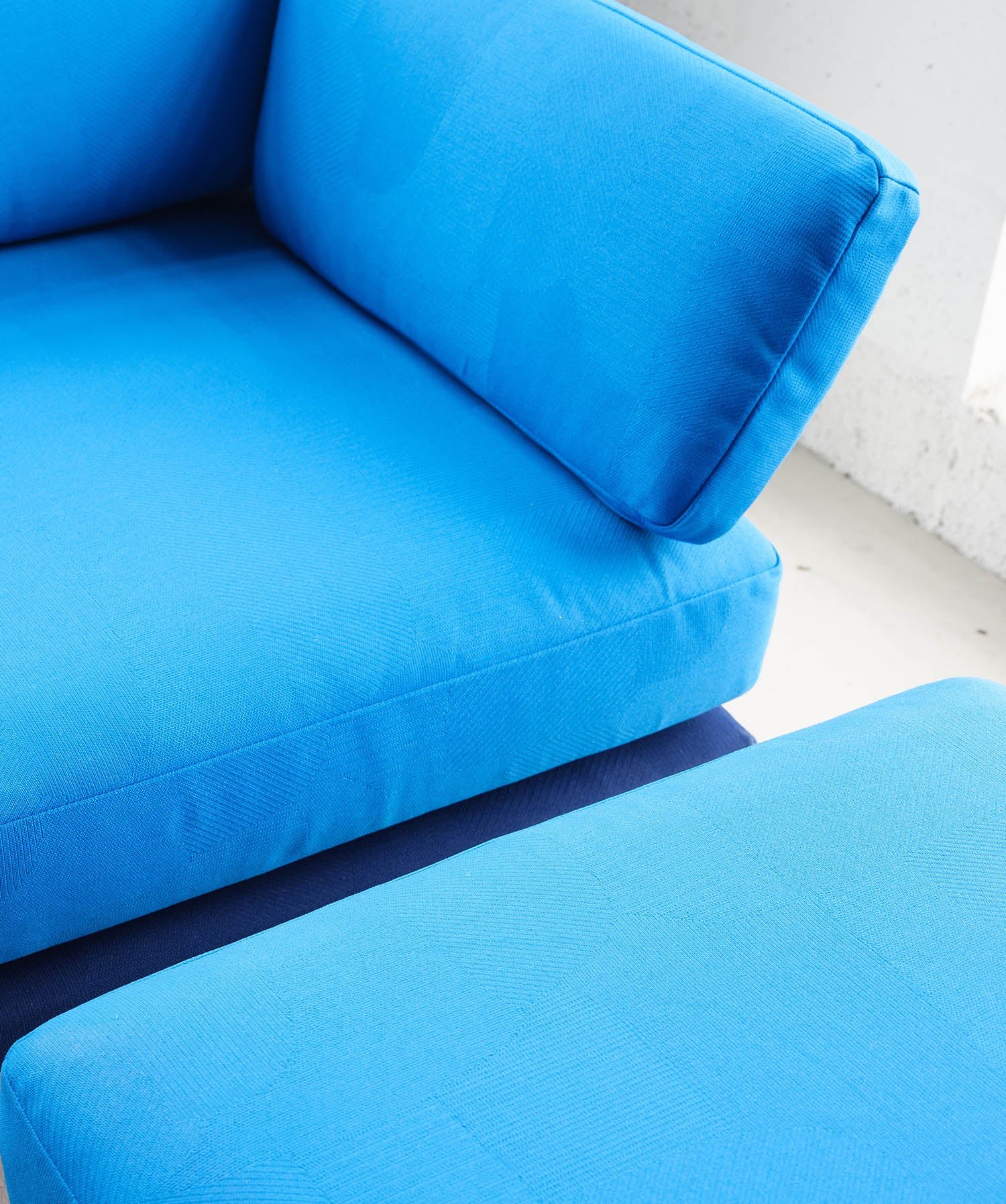 The Sofa 2.0 - Image 186